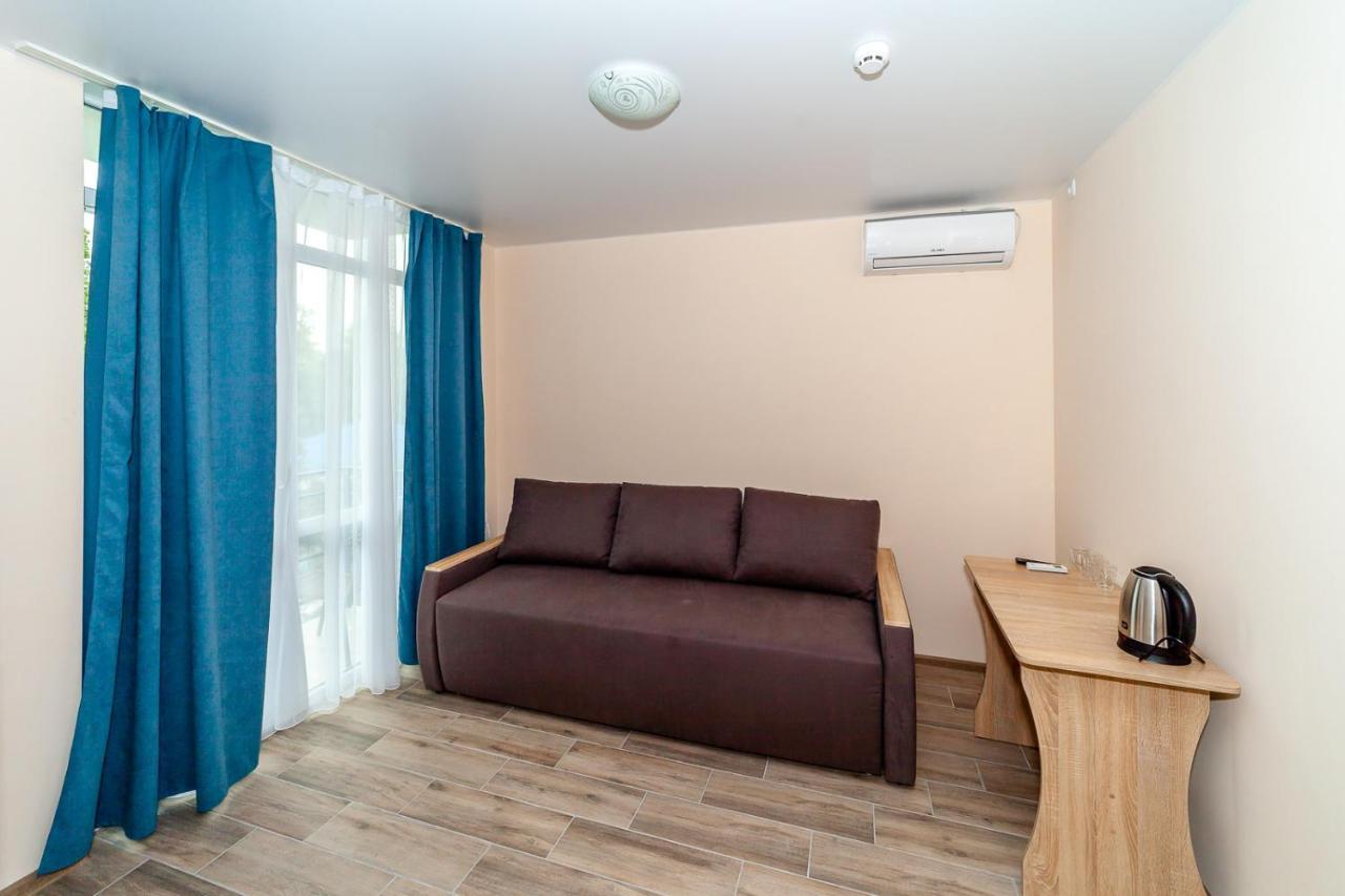 Dolce Vita Resort Hotel Zaliznyi Port Extérieur photo