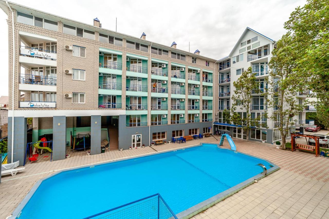 Dolce Vita Resort Hotel Zaliznyi Port Extérieur photo
