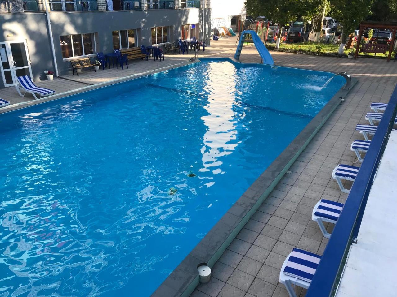 Dolce Vita Resort Hotel Zaliznyi Port Extérieur photo